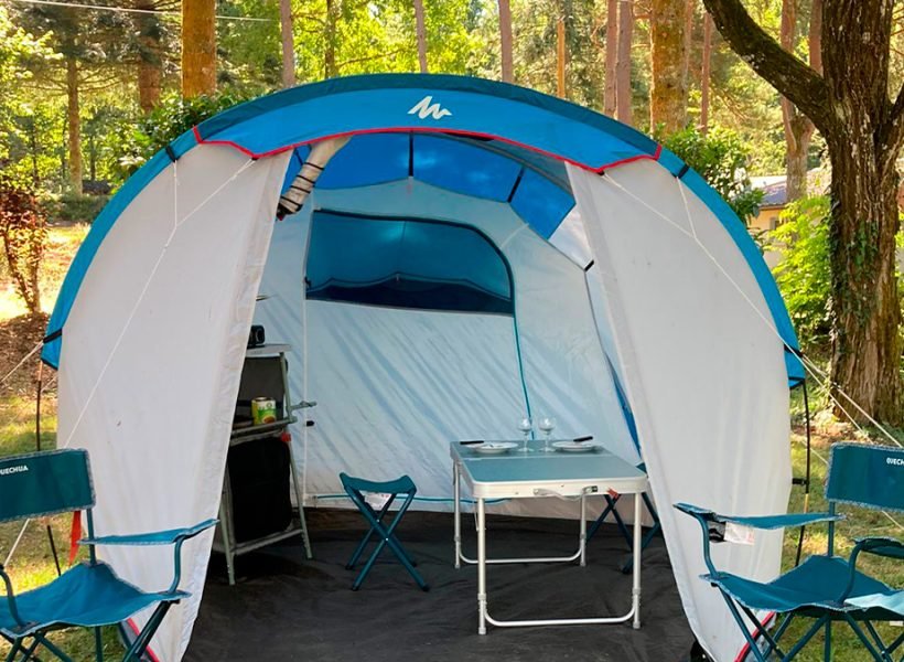 Votre tente déjà équipée pour du camping sans avoir le matériel - Domaine du Lac de Soursazc